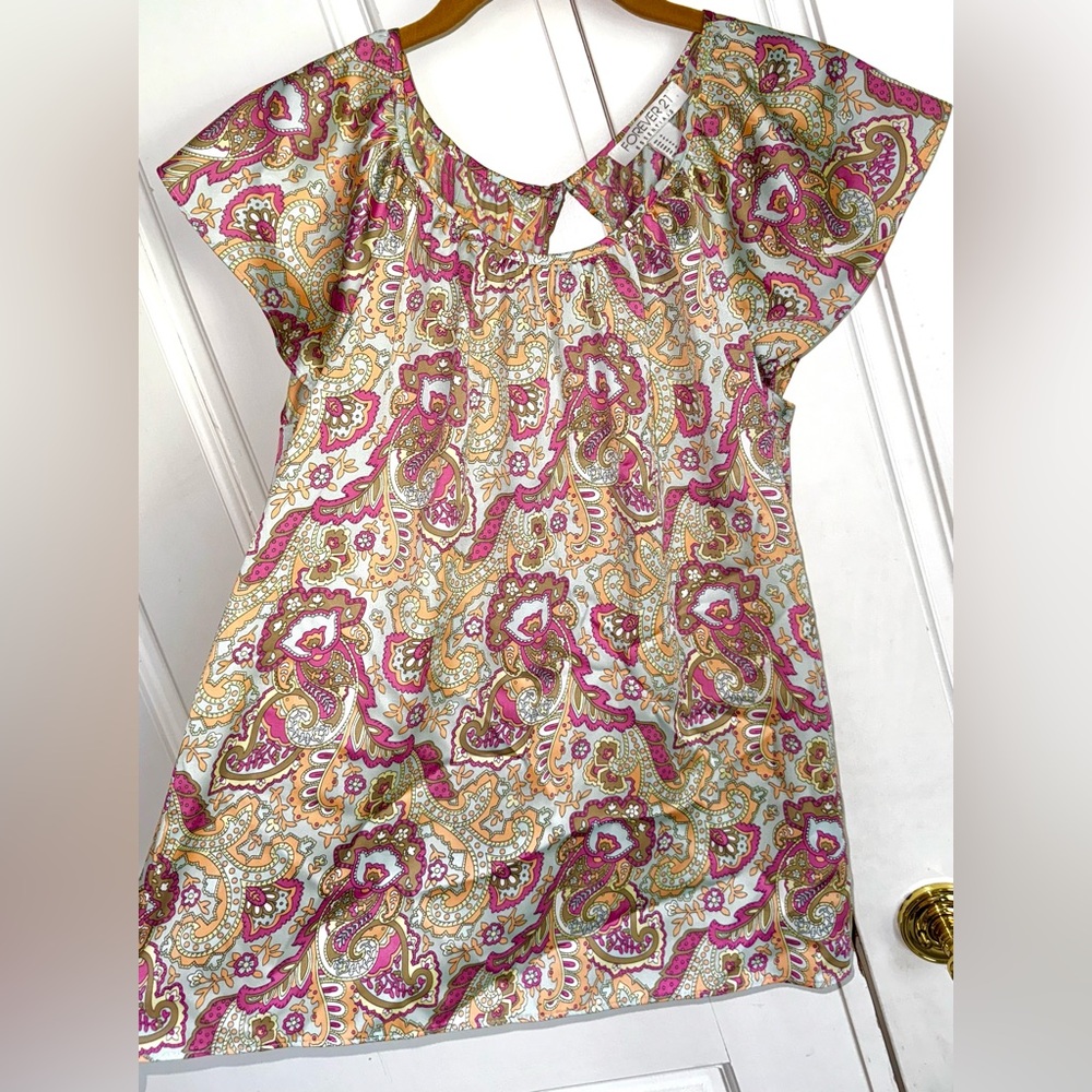 Forever 21 Essentials Floral Paisley Silky Flowy Top in Pink, Green, and Gold
